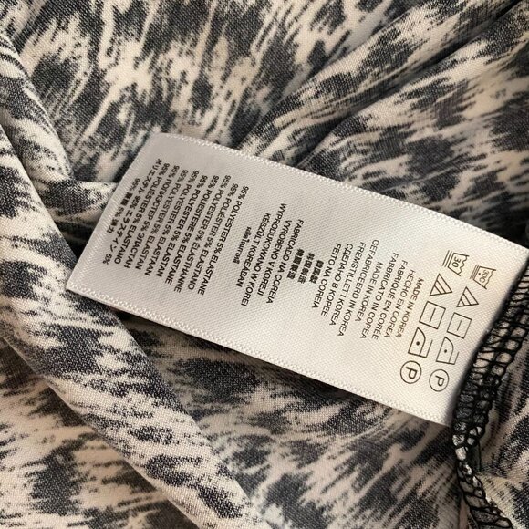 Michael Kors Cheetah Print Long Sleeves V Neck Blouse | Black & White | Size S - Picture 6 of 8